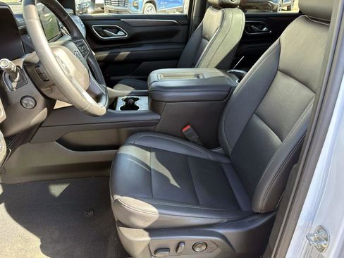 Used 2024 Chevrolet Tahoe Z71 w/ Luxury Package image 20