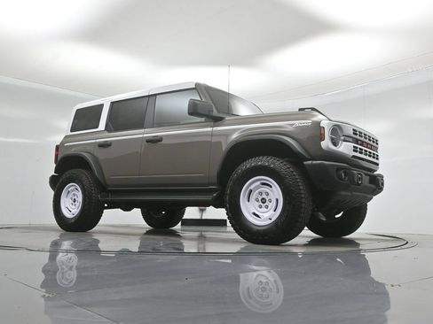 New 2026 Ford Bronco Heritage Edition AWD/4WD image 3