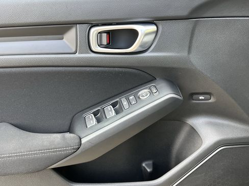 Used 2023 Honda Civic Sport image 10