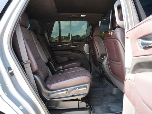 Certified 2024 Cadillac Escalade V w/ LPO, ONYX Package image 24