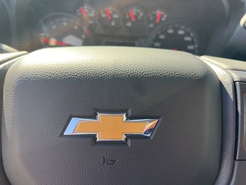 Used 2026 Chevrolet Silverado 2500 Custom w/ Custom Value Package image 38