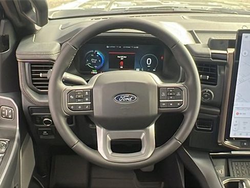 New 2025 Ford F150 Lightning Lariat image 28