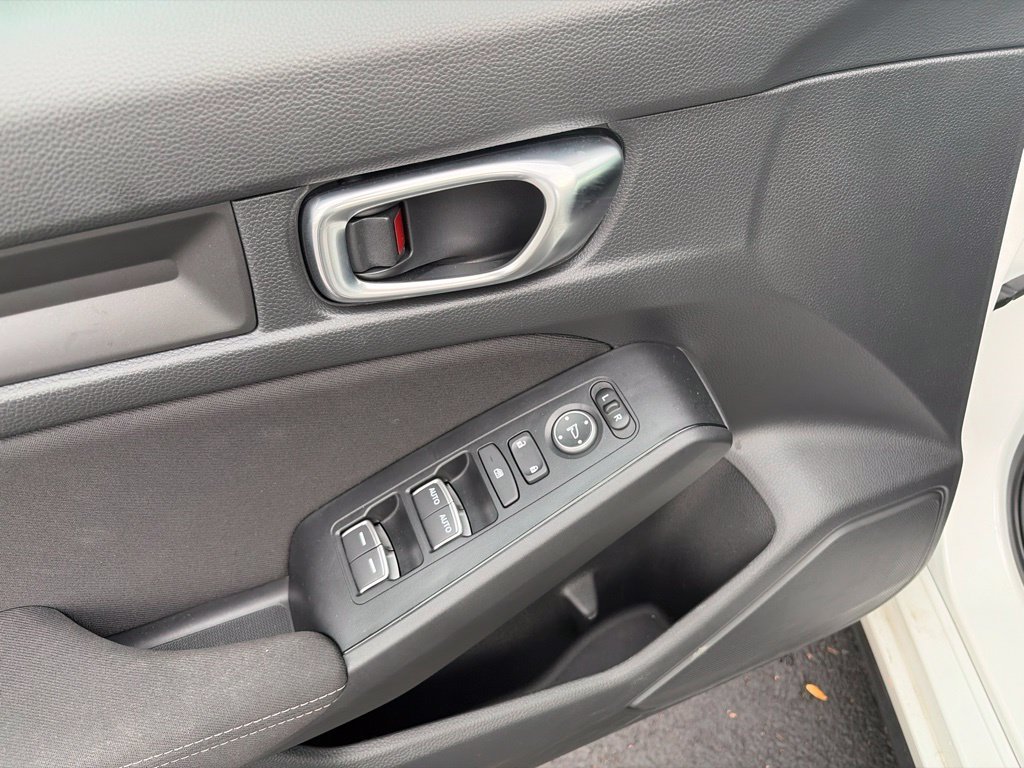 Certified 2025 Honda Civic Sport image 17