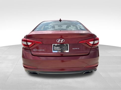 Used 2016 Hyundai Sonata Sport w/ Option Group 1V FWD image 6