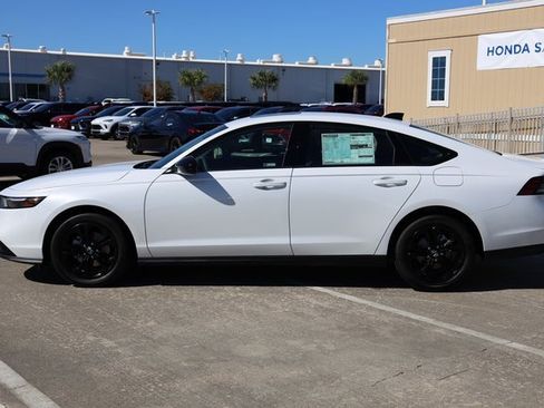 New 2025 Honda Accord SE image 5