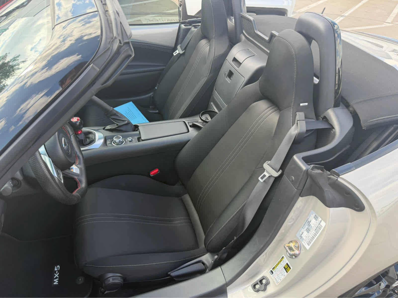 Used 2023 MAZDA MX-5 Miata Club RWD image 5