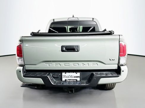 Used 2023 Toyota Tacoma TRD Off-Road w/ Technology Package AWD/4WD image 7