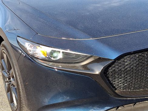 Used 2024 MAZDA MAZDA3 s FWD image 9