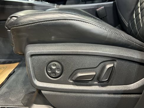 Used 2020 Audi SQ5 Prestige image 15