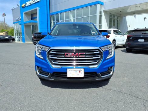 Certified 2024 GMC Terrain SLT AWD/4WD image 4