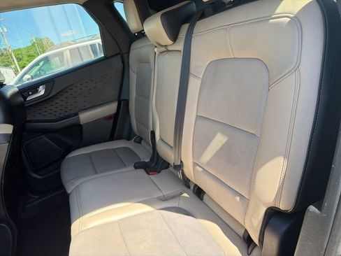 Used 2020 Ford Escape Titanium AWD/4WD image 9