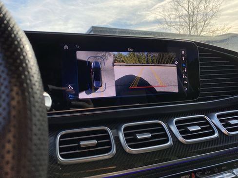 Used 2024 Mercedes-Benz GLS 63 AMG 4MATIC image 33