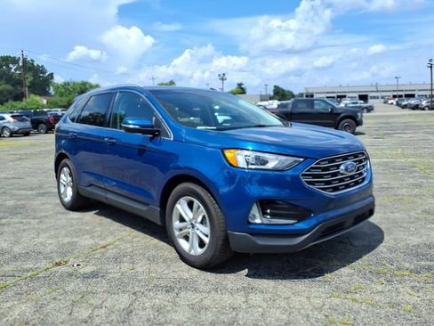 Used 2020 Ford Edge SEL w/ Convenience Package AWD/4WD image 3