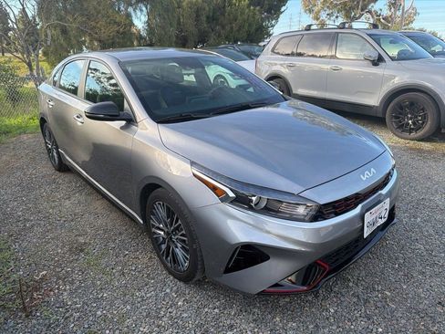 Certified 2023 Kia Forte GT-Line image 2