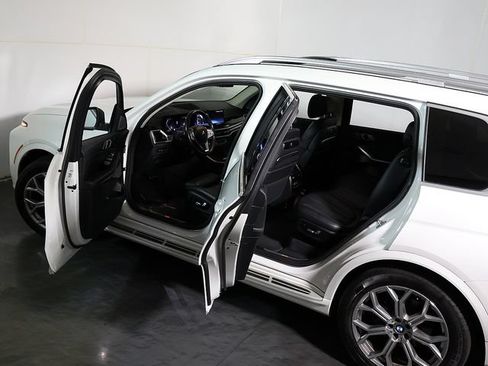 Used 2025 BMW X7 xDrive40i AWD/4WD image 5