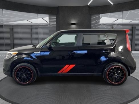 Used 2017 Kia Soul FWD image 8