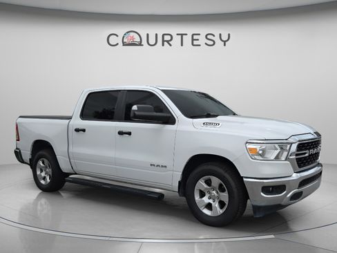 Used 2023 RAM 1500 Big Horn w/ Trailer Tow Group RWD image 3