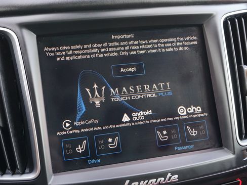 Used 2017 Maserati Levante w/ Luxury Package AWD/4WD image 26