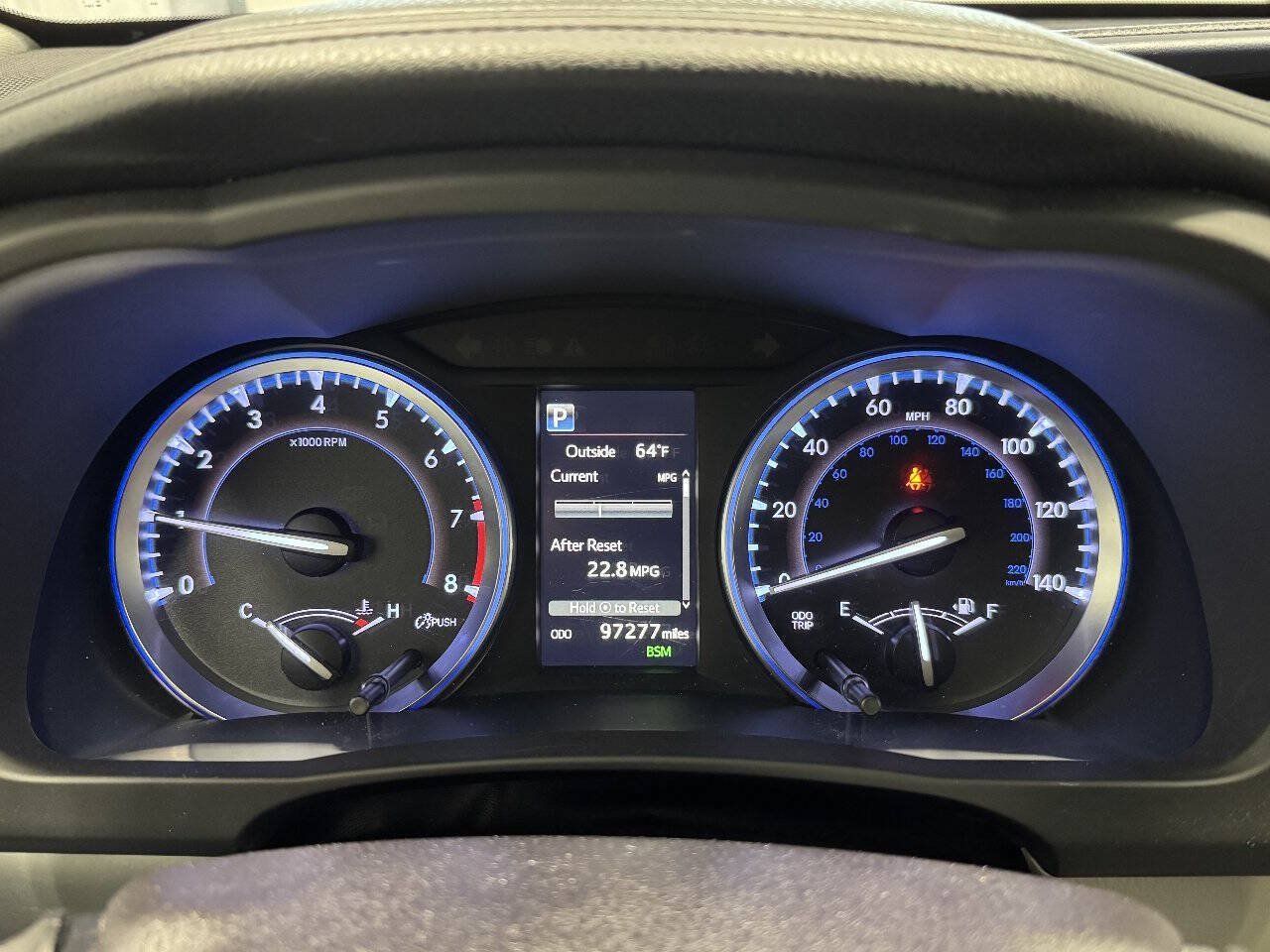 Used 2019 Toyota Highlander XLE AWD/4WD image 26