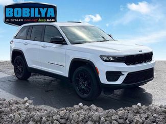 Used 2024 Jeep Grand Cherokee Altitude AWD/4WD video 2