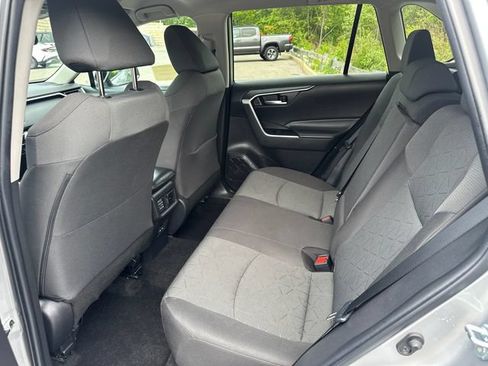 Used 2023 Toyota RAV4 XLE AWD/4WD image 18