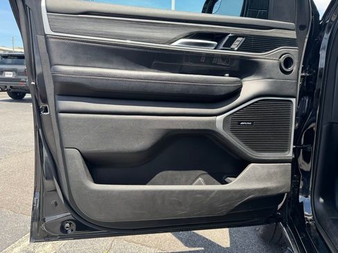 Used 2024 Jeep Wagoneer Series II w/ Flexible Seating Group RWD image 14