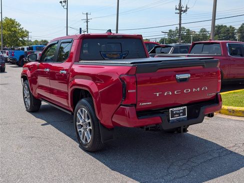 Used 2025 Toyota Tacoma Limited AWD/4WD image 3