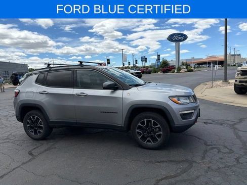 Used 2019 Jeep Compass Trailhawk AWD/4WD image 4