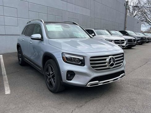 New 2026 Mercedes-Benz GLB 250 4MATIC image 1