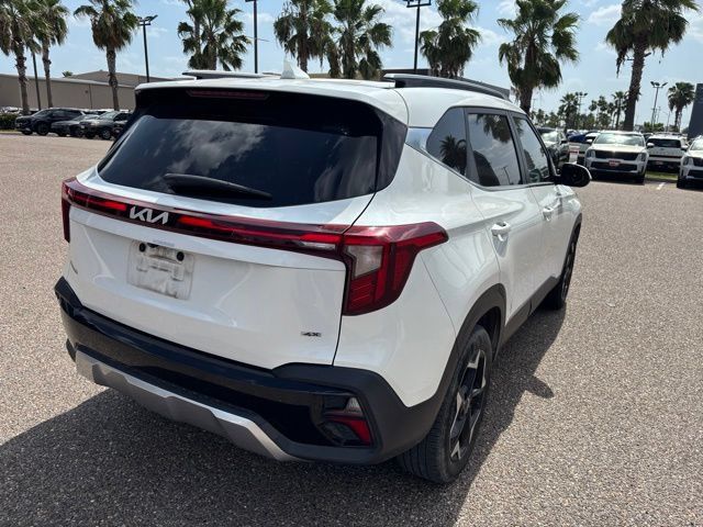 Used 2024 Kia Seltos EX AWD/4WD image 6