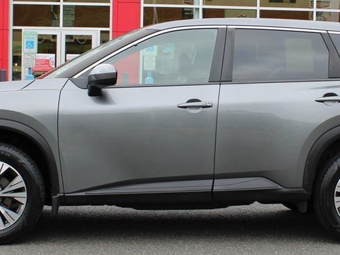 Certified 2023 Nissan Rogue SV image 9