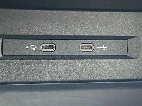 Certified 2023 Volkswagen Taos SE w/ Panoramic Sunroof Package AWD/4WD image 18