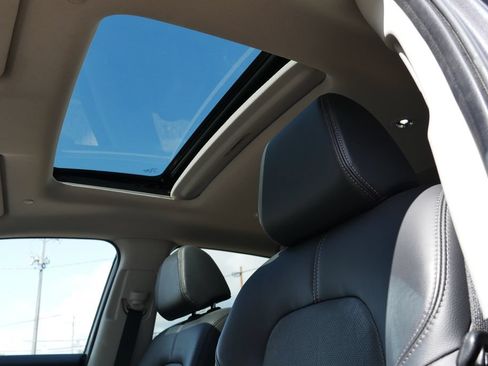 Used 2025 Honda HR-V EX-L image 18