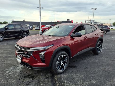 New 2025 Chevrolet Trax RS w/ Driver Confidence Package image 8