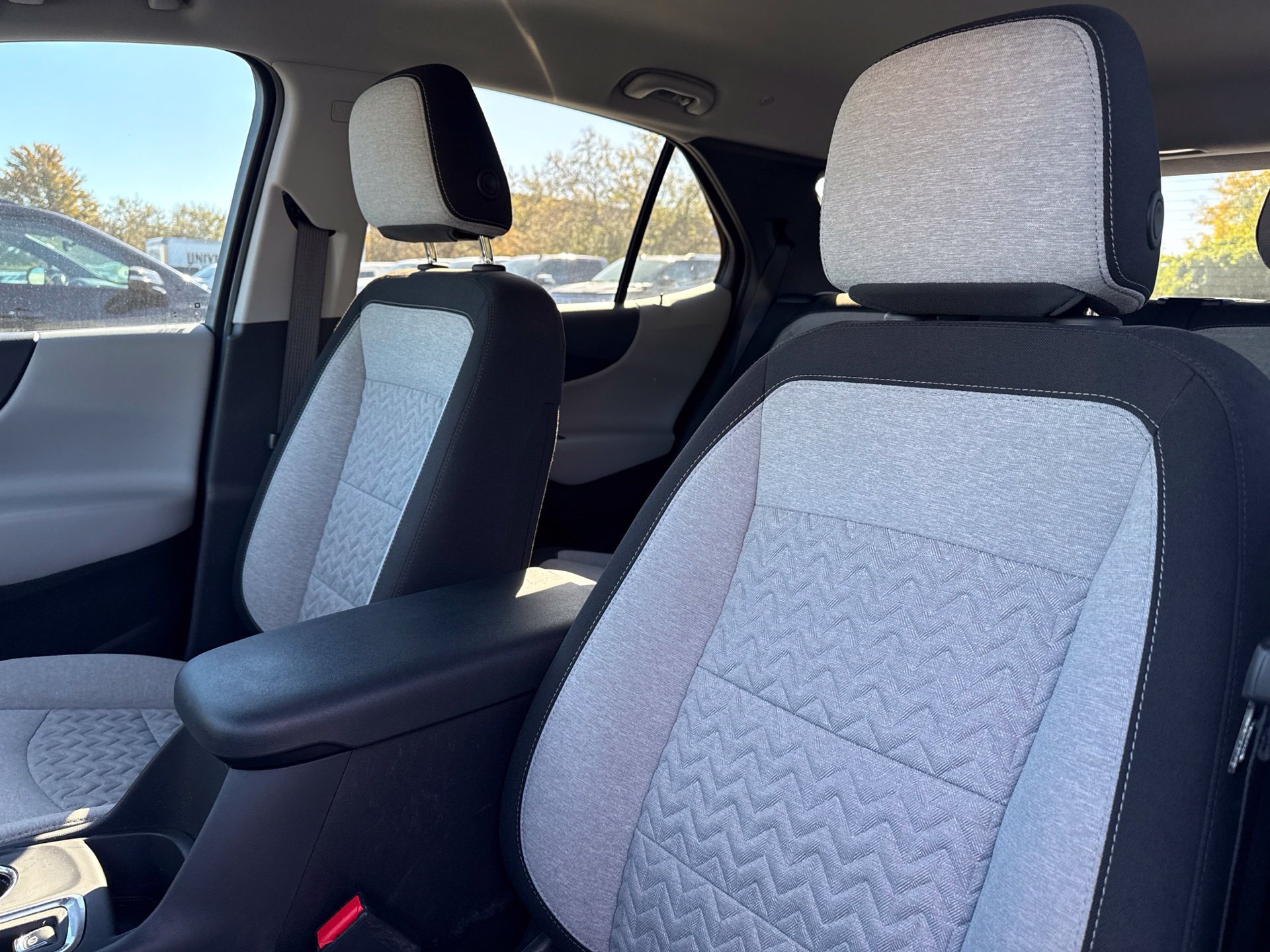 Used 2023 Chevrolet Equinox LT w/ Driver Convenience Package AWD/4WD image 18