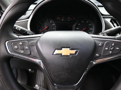 Used 2020 Chevrolet Malibu LS FWD image 16