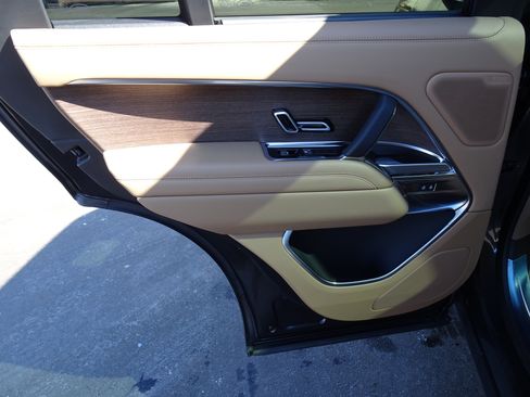 New 2026 Land Rover Range Rover SE image 22