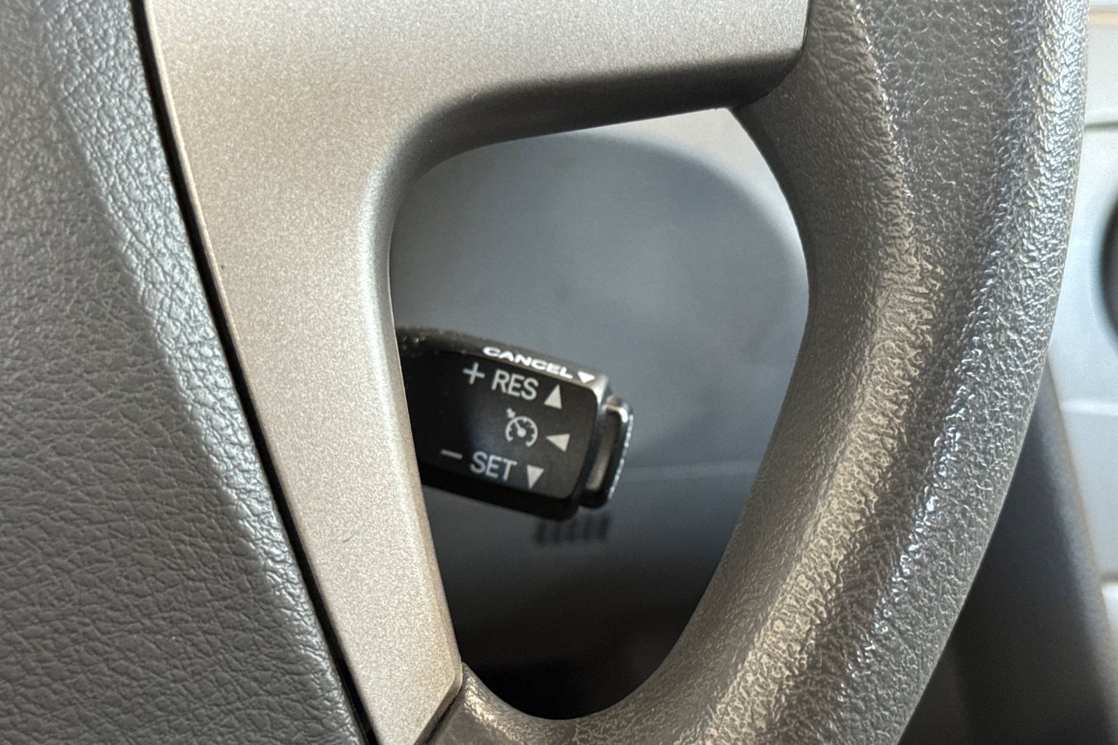 Used 2010 Toyota Camry LE FWD image 28