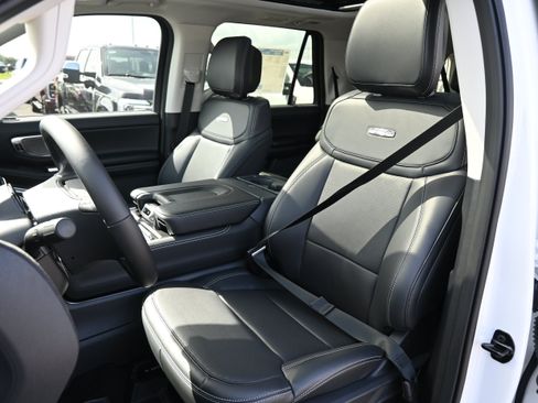 New 2027 Ford Expedition Max Platinum w/ Driver's Package RWD image 35