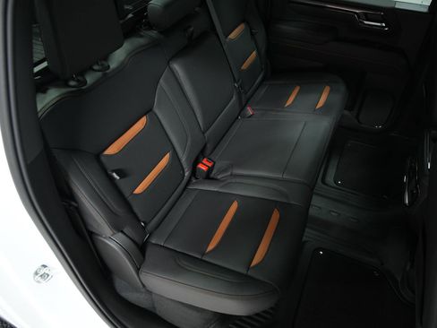 New 2026 GMC Sierra 2500 AT4 w/ AT4 Preferred Package image 14