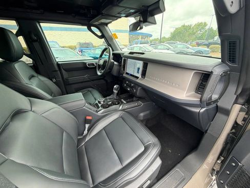 New 2026 Ford Bronco Outer Banks AWD/4WD image 16