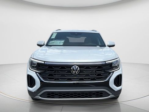 New 2026 Volkswagen Atlas Cross Sport SE FWD image 2