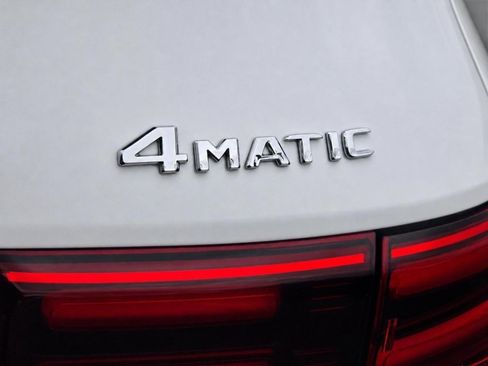 New 2026 Mercedes-Benz GLB 250 4MATIC image 32