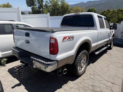 Used 2010 Ford F250 Lariat AWD/4WD image 2
