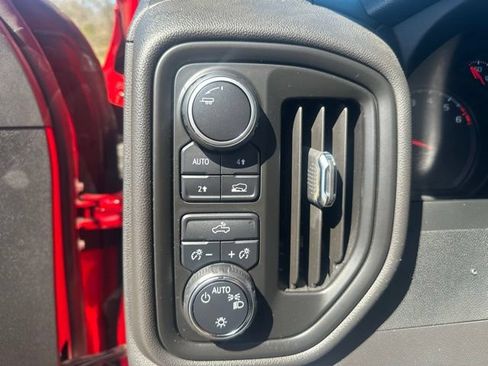 Used 2022 Chevrolet Silverado 1500 Custom AWD/4WD image 29