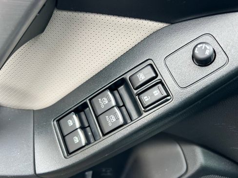 Used 2017 Subaru Forester 2.5i Limited image 7