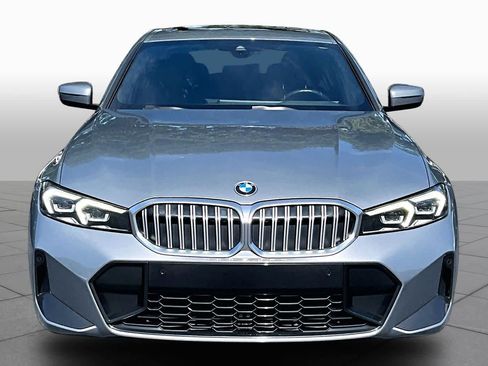 Used 2023 BMW 330i Sedan w/ M Sport Package RWD image 4