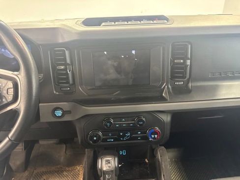 Used 2023 Ford Bronco Big Bend w/ Sasquatch Package AWD/4WD image 15