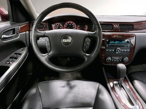 Used 2006 Chevrolet Impala SS w/ Convenience Package image 9