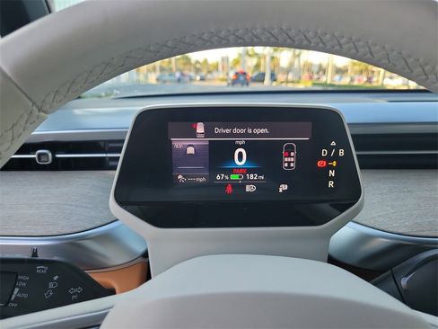 Used 2025 Volkswagen ID. Buzz 1st Edition image 19